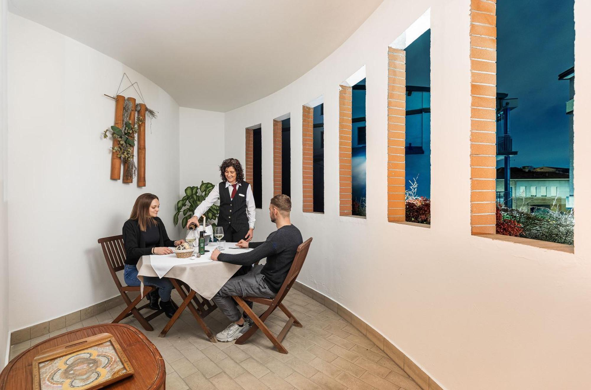 Welcome Hotel Legnano Buitenkant foto