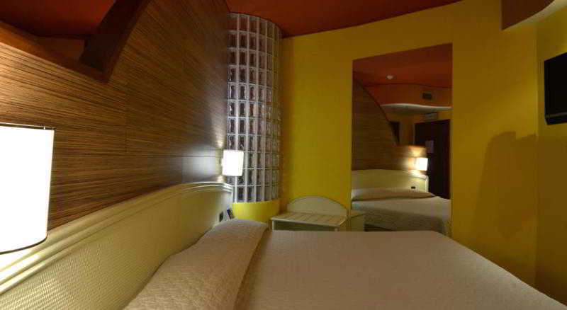 Welcome Hotel Legnano Buitenkant foto